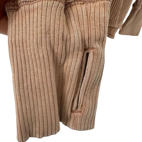 Aerie Offline Waffle Knit Thermal Reindeer Run Graphic Brown Size S Relaxed Fit - Picture 6 of 10